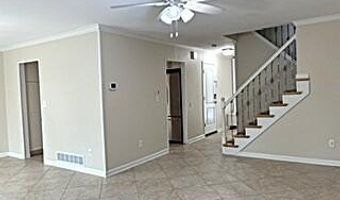 671 Liberty Pointe Dr, Ann Arbor, MI 48103