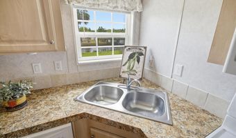 55716 Keith St, Astor, FL 32102