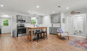 426 Demontluzin Ave, Bay St. Louis, MS 39520