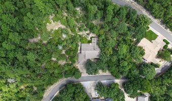 2 Dominar Pl, Hot Springs Village, AR 71909
