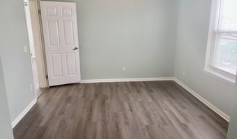 2404 Gladiolus St A, Ocean Springs, MS 39564
