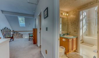 102 Longfellow Dr 102, Bethlehem, NH 03574