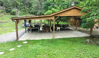 6208 NORTHWESTERN Pike, Augusta, WV 26704