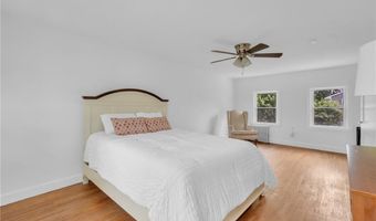 14 Barnsdale Rd, East Providence, RI 02914