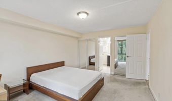 1401 N RHODES St N 406, Arlington, VA 22209