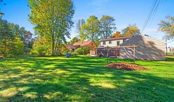 2200 S GREENVIEW St, Appleton, WI 54915