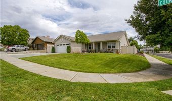 35579 Country Creek Dr, Yucaipa, CA 92399
