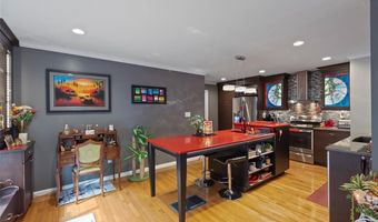 608 Highview Circle Dr, Ballwin, MO 63021
