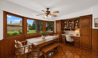 2110 E Eastman Ct, Arlington Heights, IL 60004