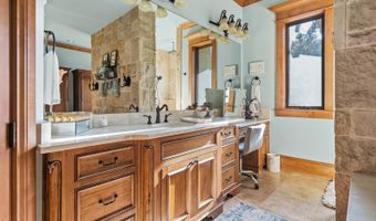 1739 Gateway Rd, Ardmore, OK 73401