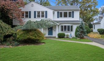 81 Hilldale Rd, Albertson, NY 11507