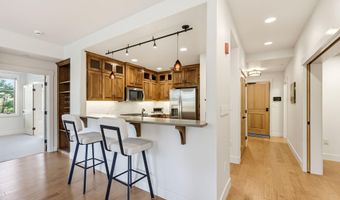 175 Lithia Way 200, Ashland, OR 97520