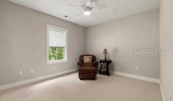 24 Alumni Rd, Beaufort, SC 29907