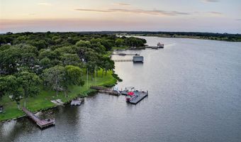 318 Boone St, Alvarado, TX 76009