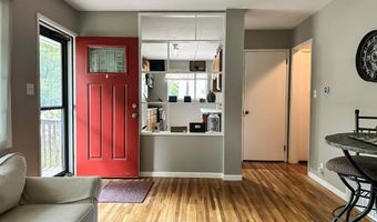 424 Hilltop Rd, Ames, IA 50014