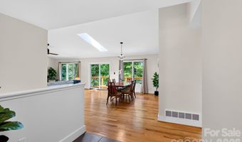12 Beech Tree Ln, Asheville, NC 28804