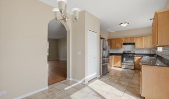 2720 N Greenwood Ave, Arlington Heights, IL 60004