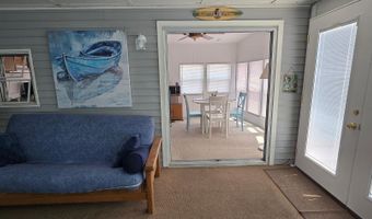 319 DOLPHIN Dr, Berlin, MD 21811