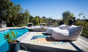 455 Glencrest Dr, Solana Beach, CA 92075