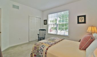 3 Battery Ct, Barnegat, NJ 08005