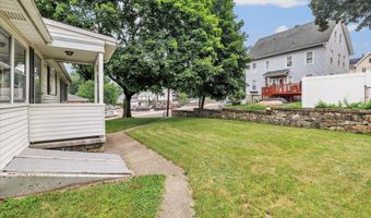 124 N Cliff St, Ansonia, CT 06401