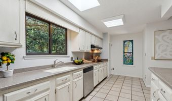2058 BEACH Ave, Atlantic Beach, FL 32233