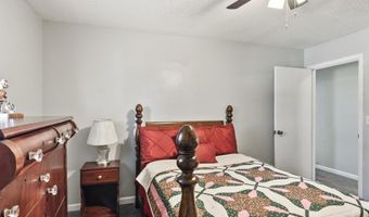 1201 Elm Cir, Albertville, AL 35950