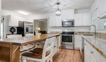 610 Summit Dr, Albany, GA 31707