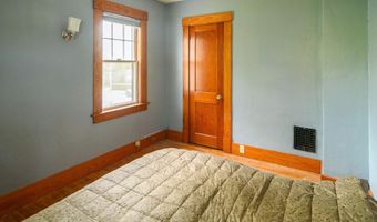 117 Oak Grove Ave, Brattleboro, VT 05301
