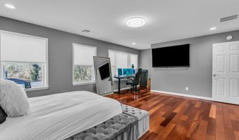 315 Parisen Ave, Bayville, NJ 08721