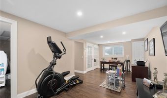 7 Robins Way, North Providence, RI 02904
