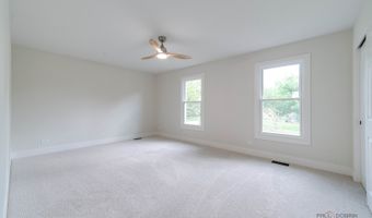 408 W Foxdale Ln, Arlington Heights, IL 60004