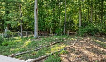 69 Overlook Dr, Warwick, RI 02818