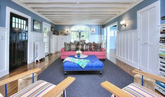 8 Rebel Ln, Darien, CT 06820