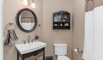 74 Settlers Ct, Bedford, NH 03110