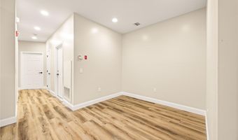 5 Jacqueline Way, North Babylon, NY 11703