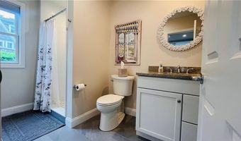 115 Wellington Ave 1, Newport, RI 02840