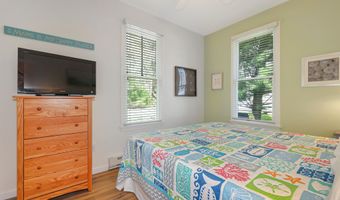 454 Post Rd, Wells, ME 04090