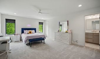 1004 NW Hugg Dr, Polk City, IA 50226