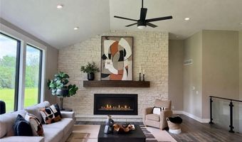 20322 166th St, Basehor, KS 66007