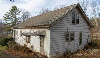 141 Burleson Dr, Bakersville, NC 28705