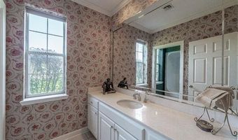 6724 TENNYSON OAKS Ln, Alexandria, LA 71301