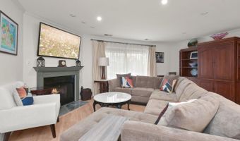 4 DUDLEY Ct, Bethesda, MD 20814
