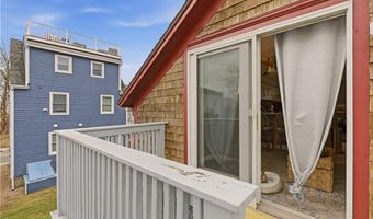 9 Bacheller St, Newport, RI 02840