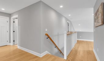 41 Soderman Way 41, Cheshire, CT 06410