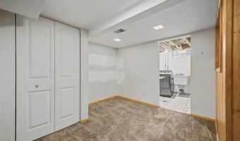 9952 Park Ave, Allen Park, MI 48101