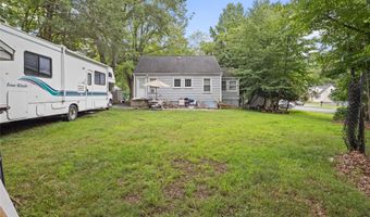 228 Saddle River Rd, Airmont, NY 10952