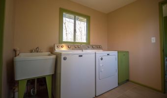 4313 WOODLARK Dr, Annandale, VA 22003