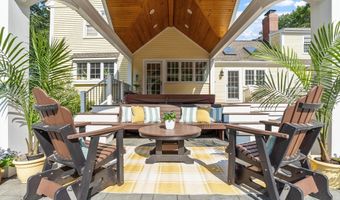 158 Kettle Hole Rd, Bolton, MA 01740