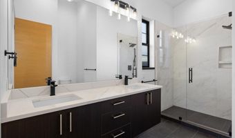 360 Briscoe Pl, Ashland, OR 97520